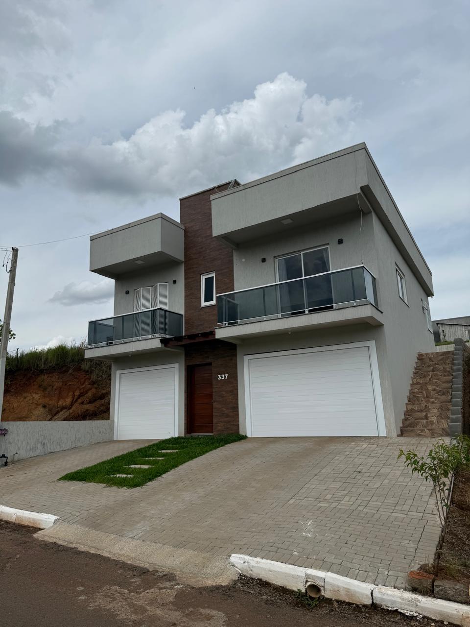 Casa 03 dormitórios em Vila Maria