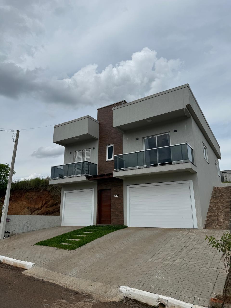 Casa 03 dormitórios em Vila Maria 2