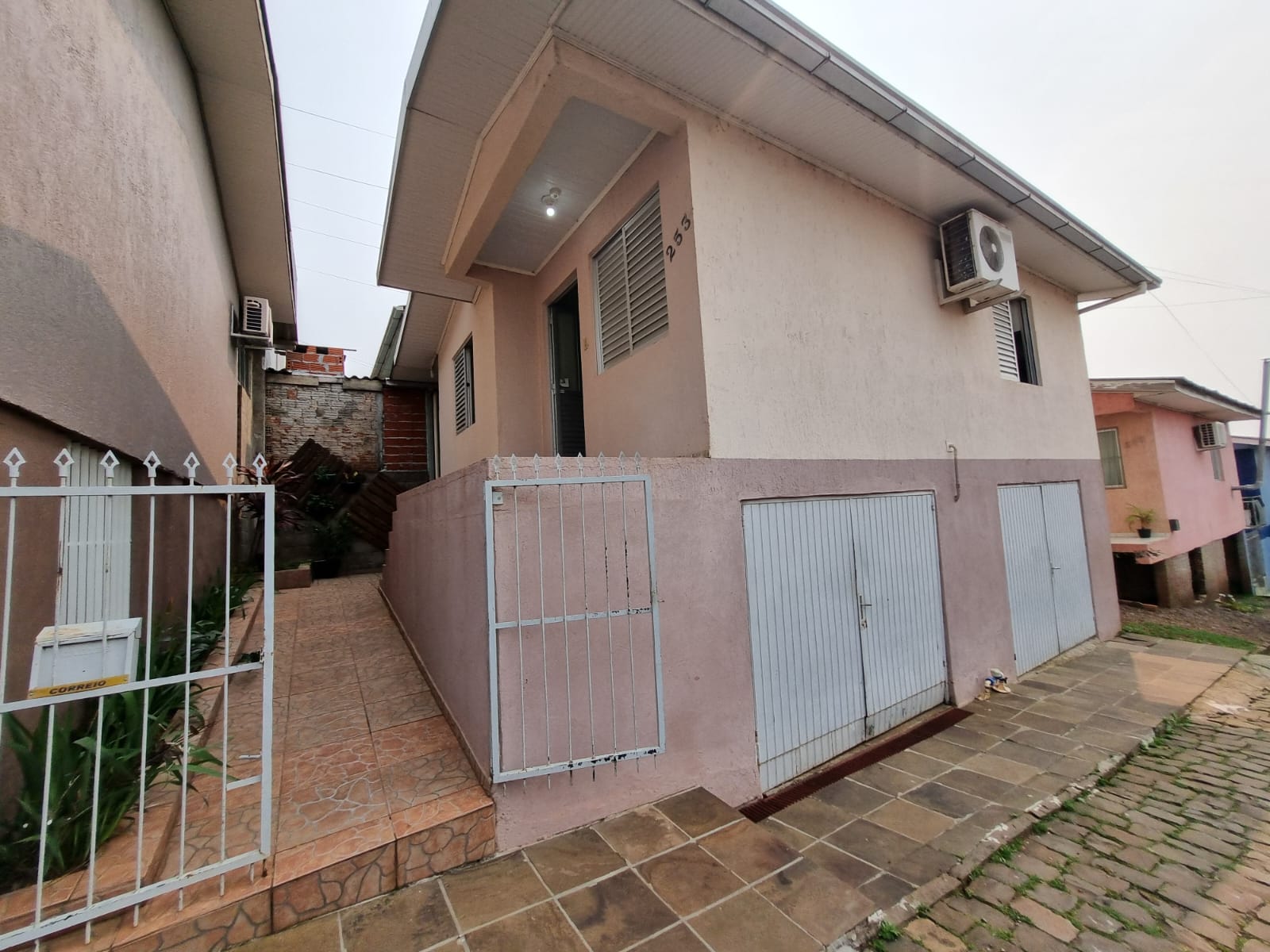 Casa com 02 dormitórios em Marua