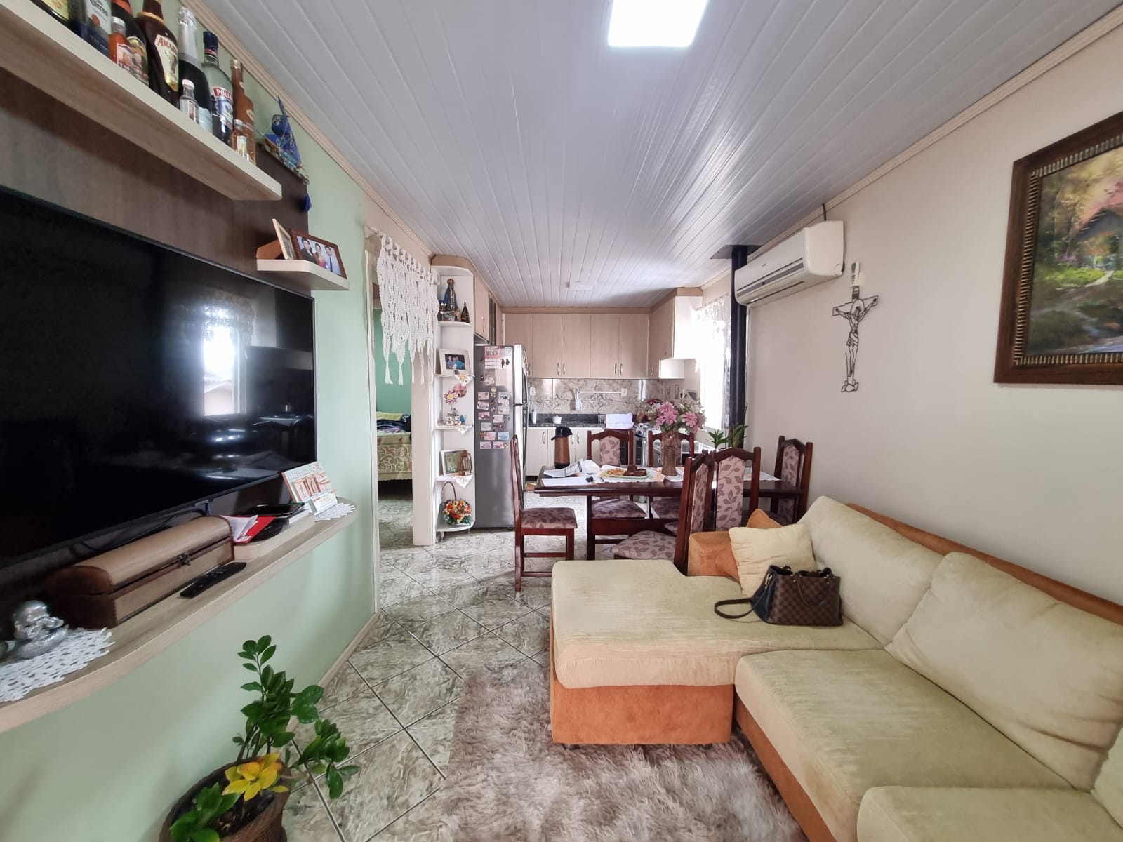Casa com 02 dormitórios em Marua 5