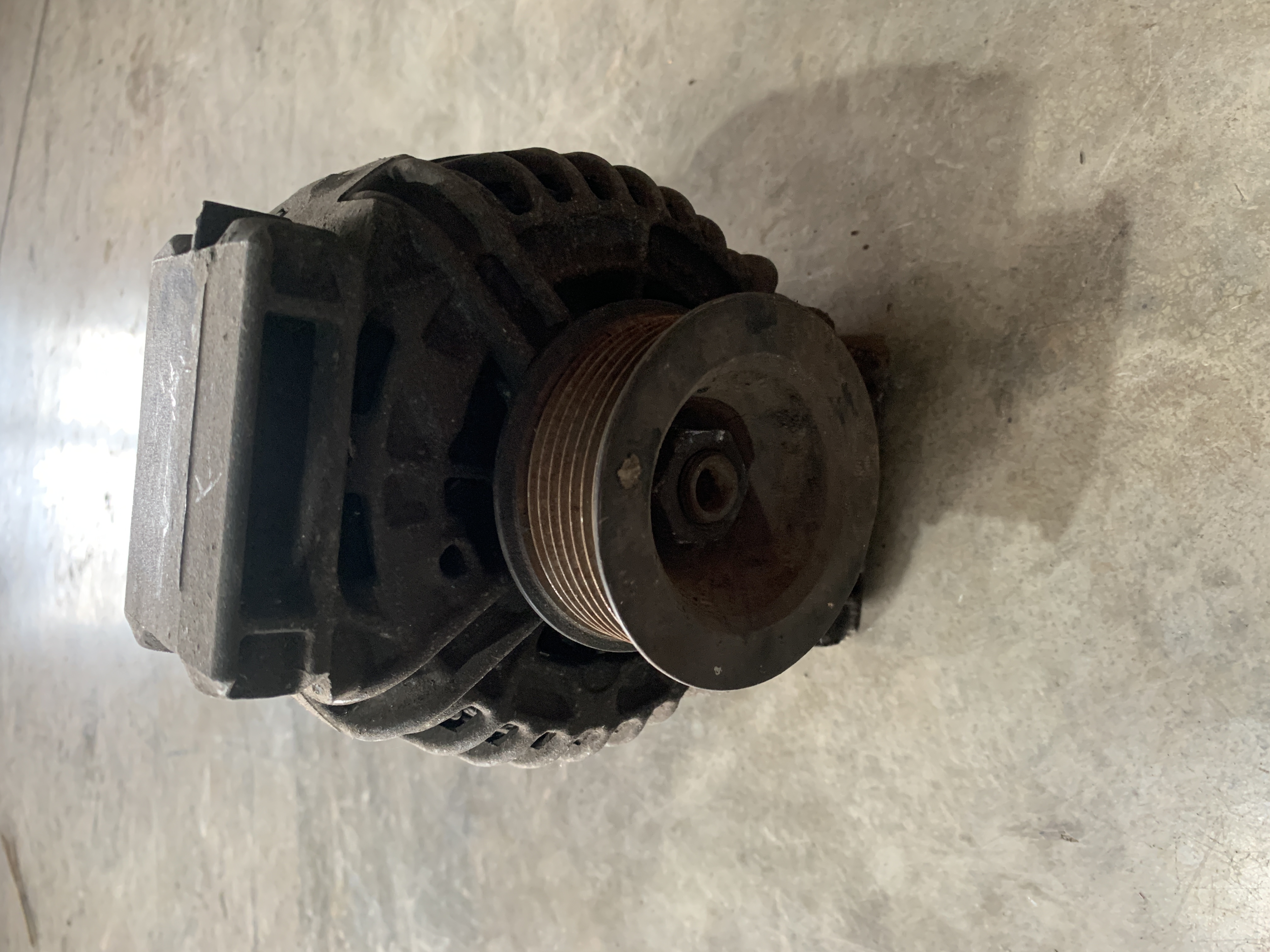 Alternador Scania 470 4x2 2