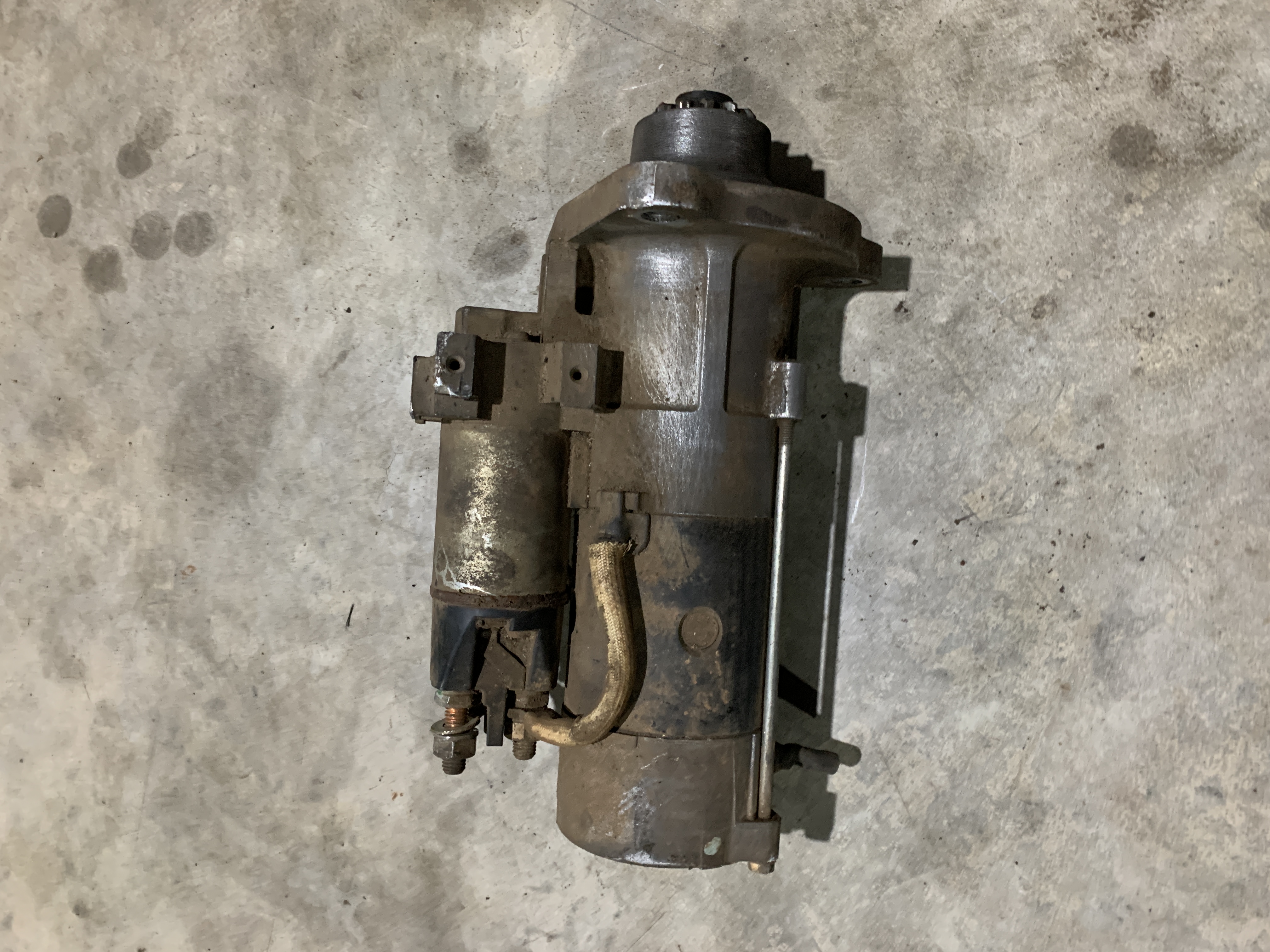 Motor de partida Scania T124 3