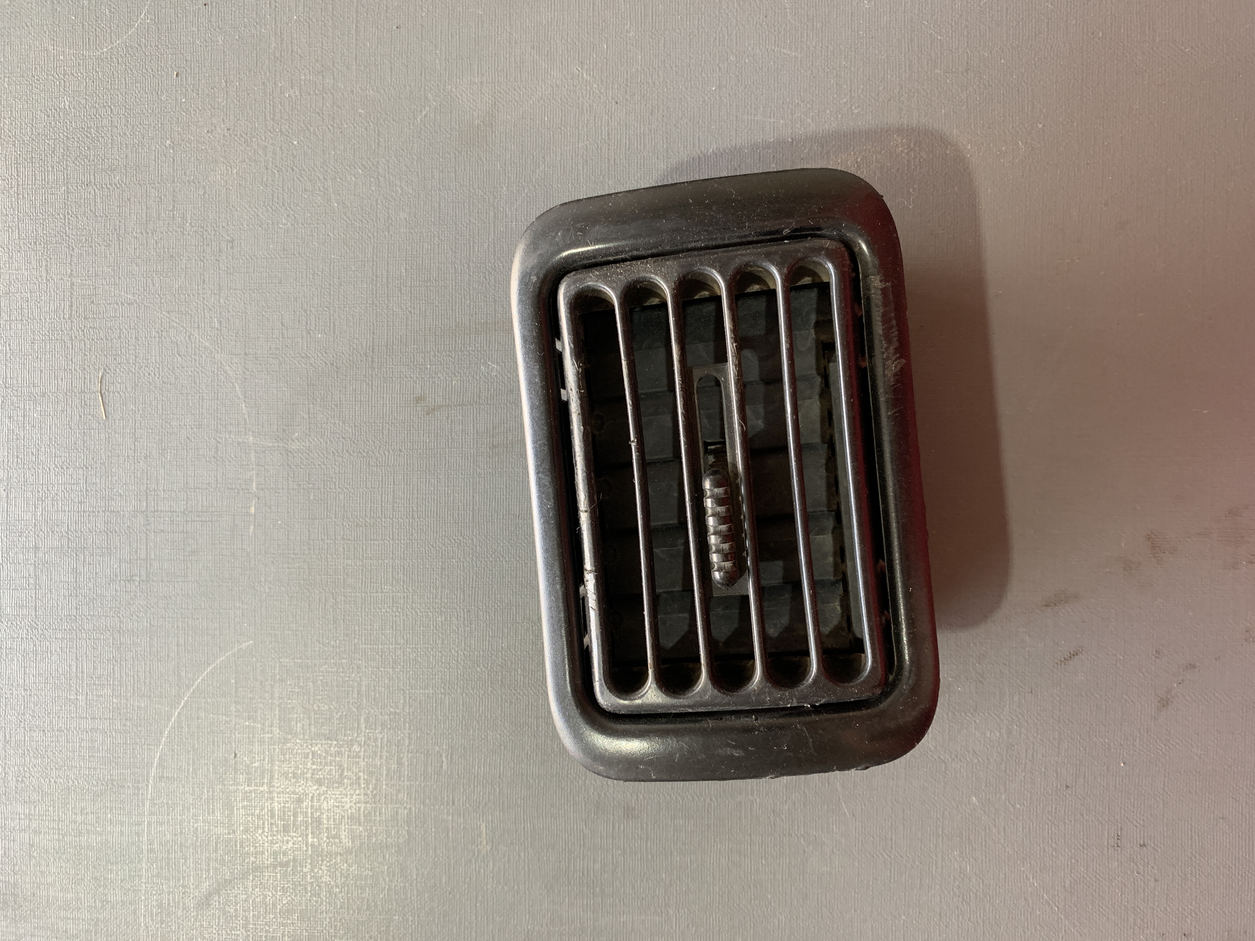Difusor de Ar Mercedes Benz Accelo Original