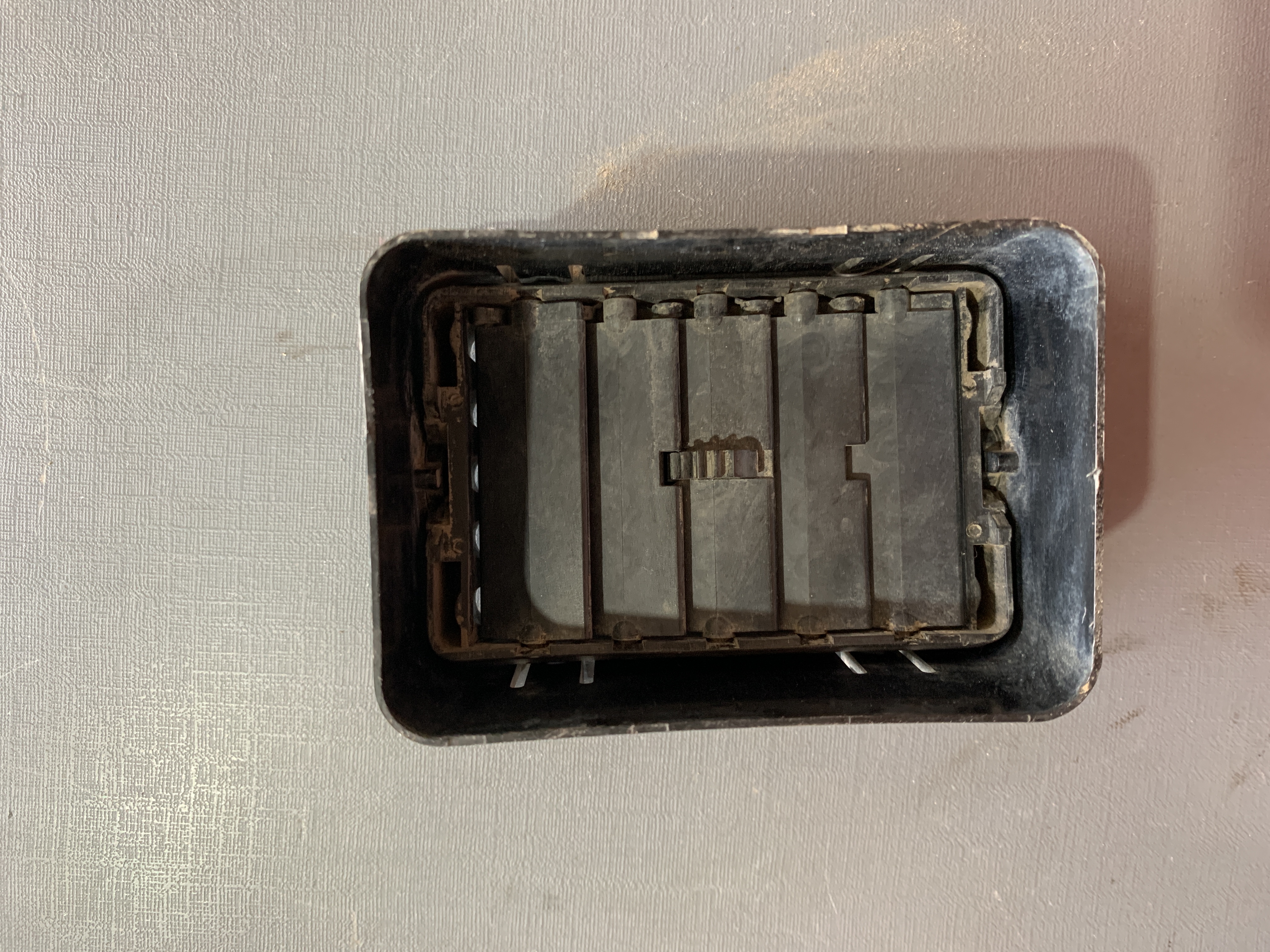 Difusor de Ar Mercedes Benz Accelo Original 3