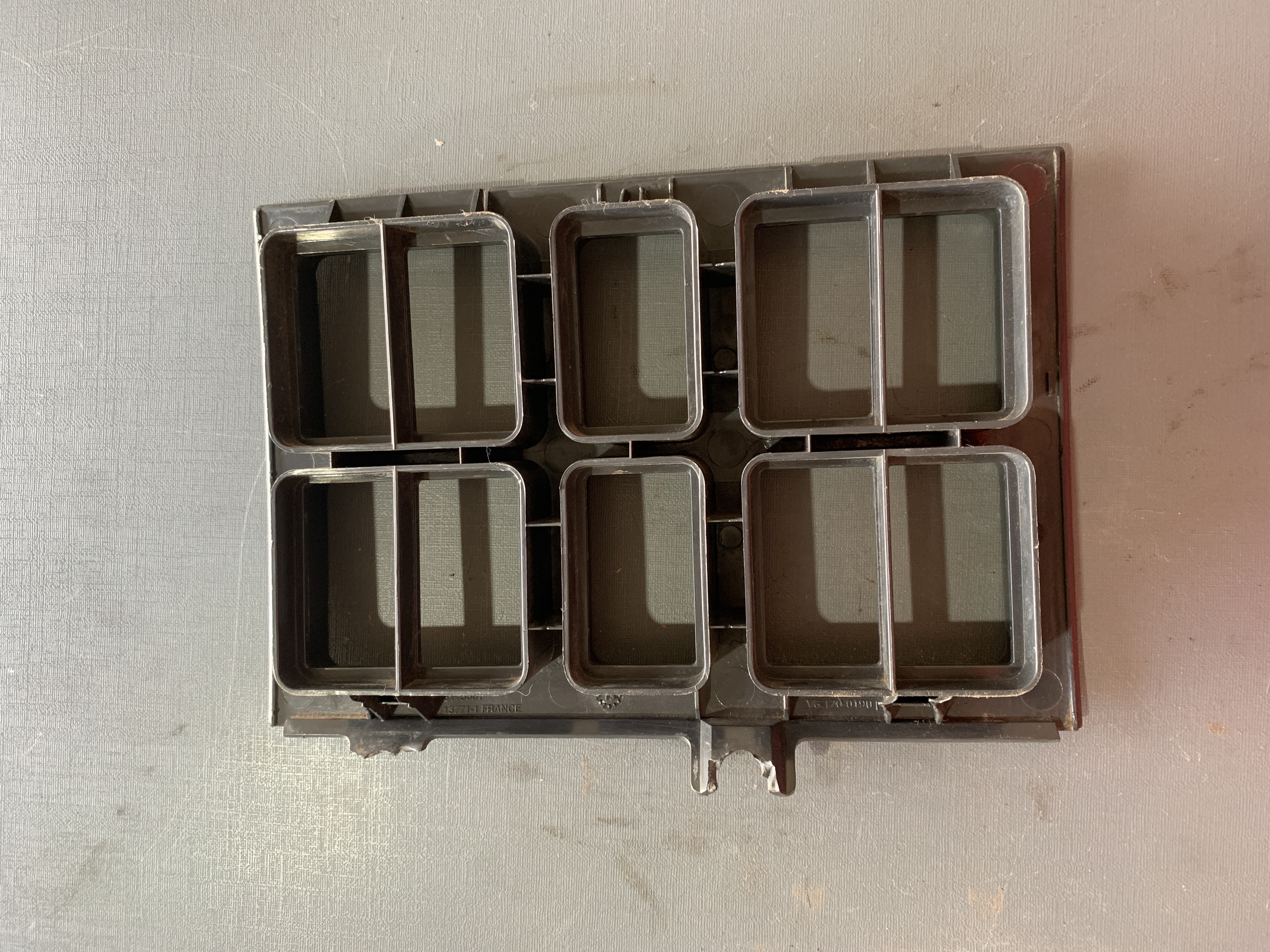 Moldura Botão Interruptor Painel Volvo 3
