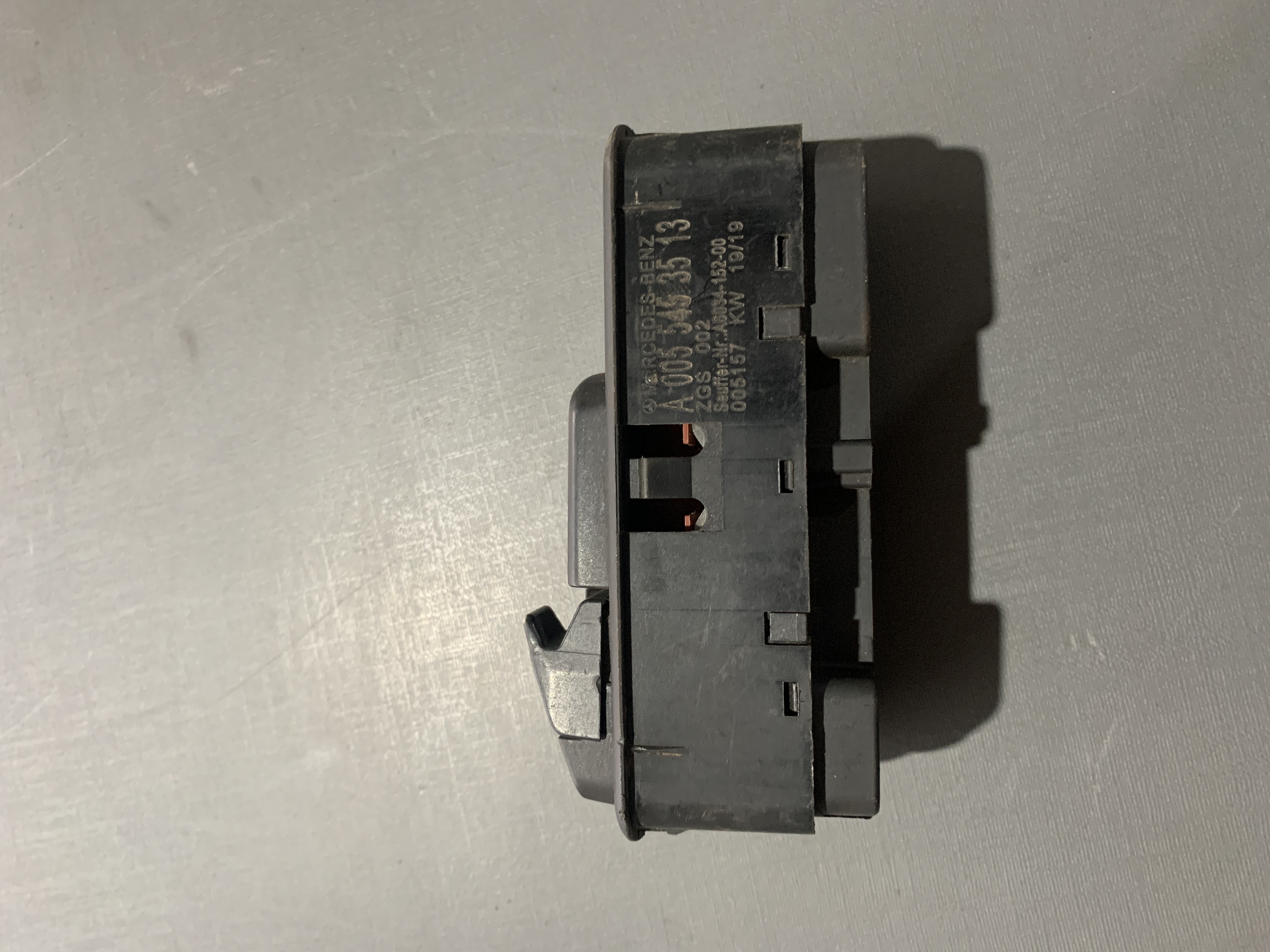 Comando Vidro Elétrico MB Moderno Atego/Axor 2