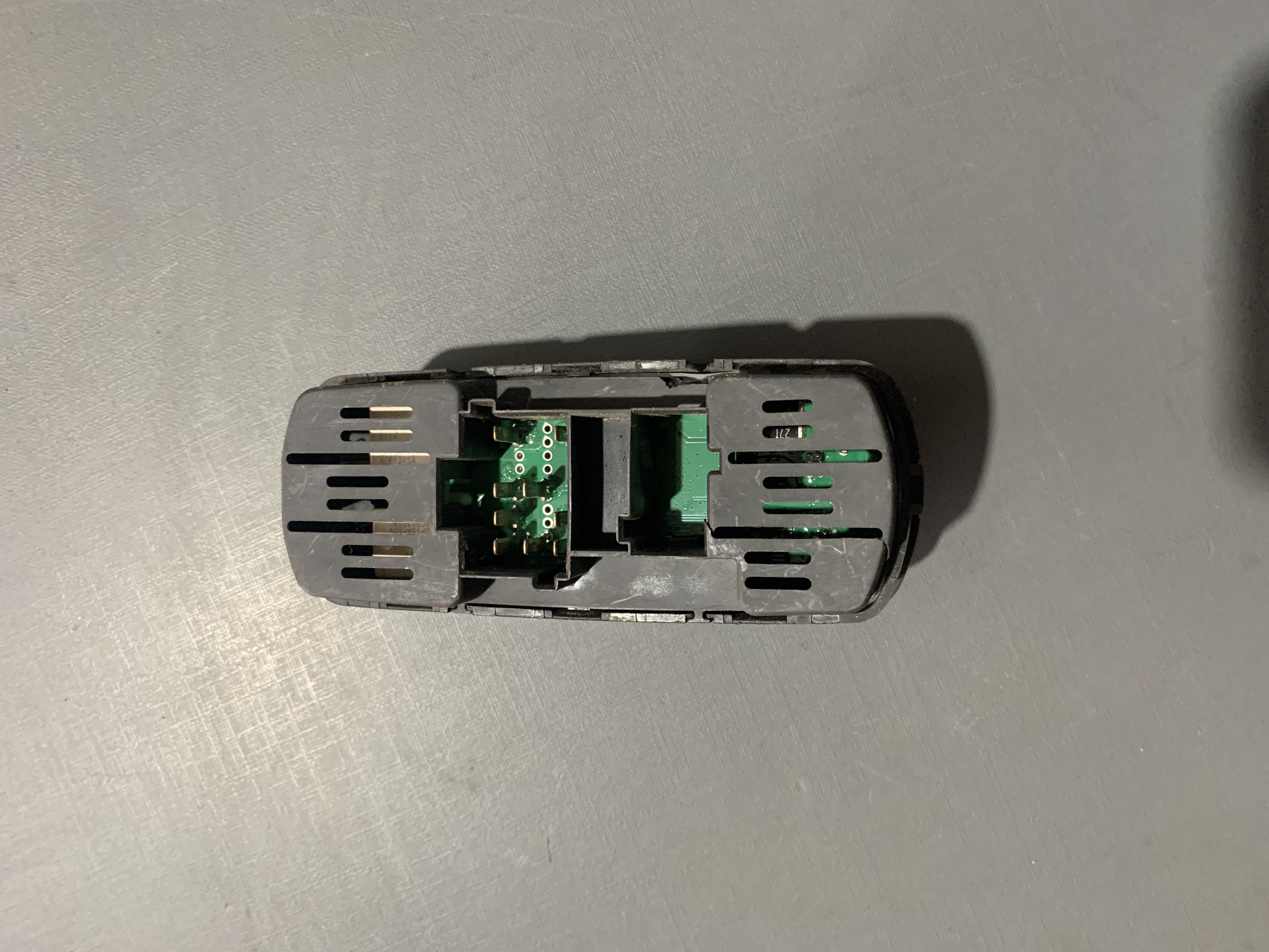 Comando Vidro Elétrico MB Moderno Atego/Axor 3