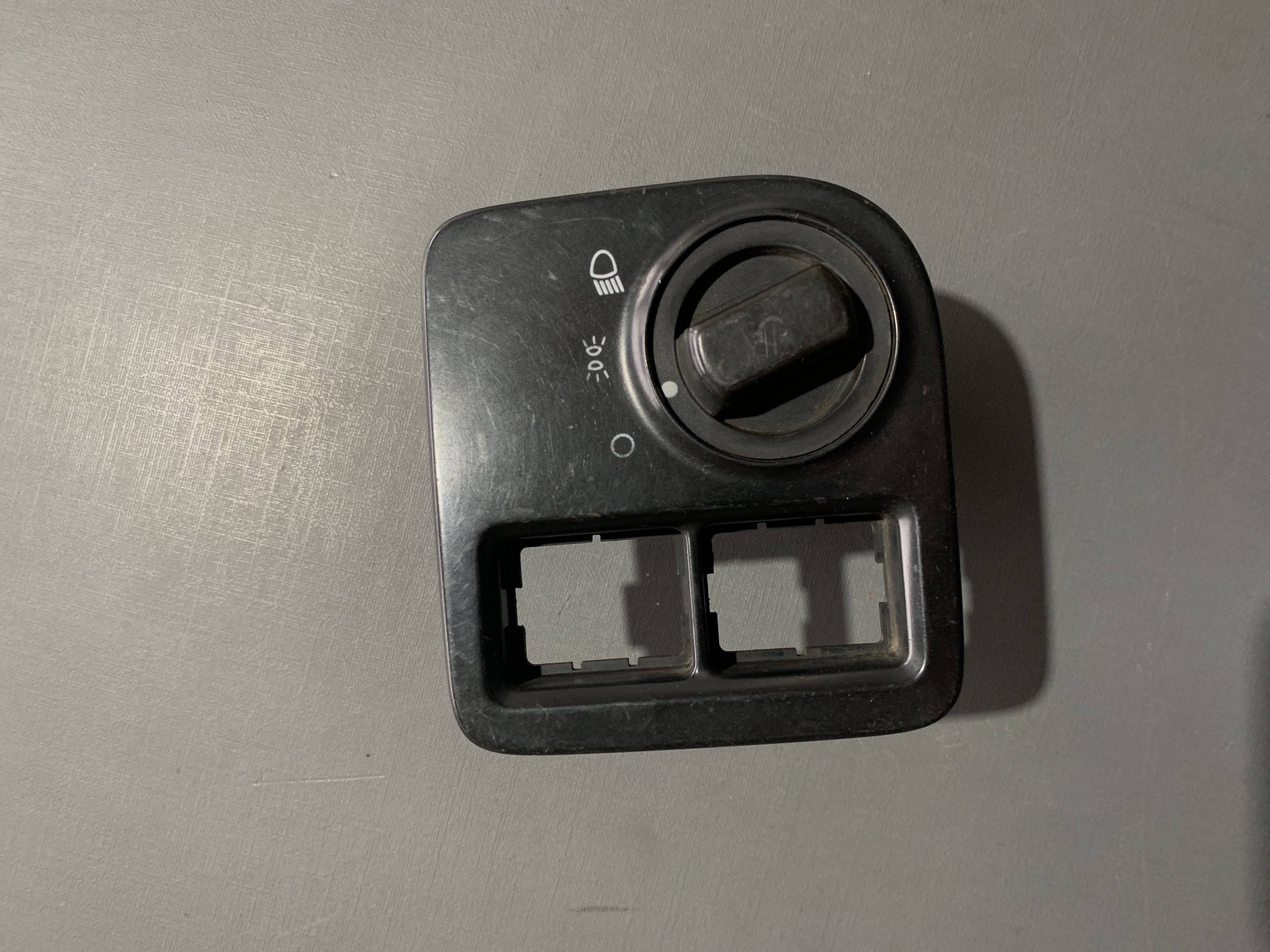 Suporte/Interruptor Ford Cargo 2011 a 2019