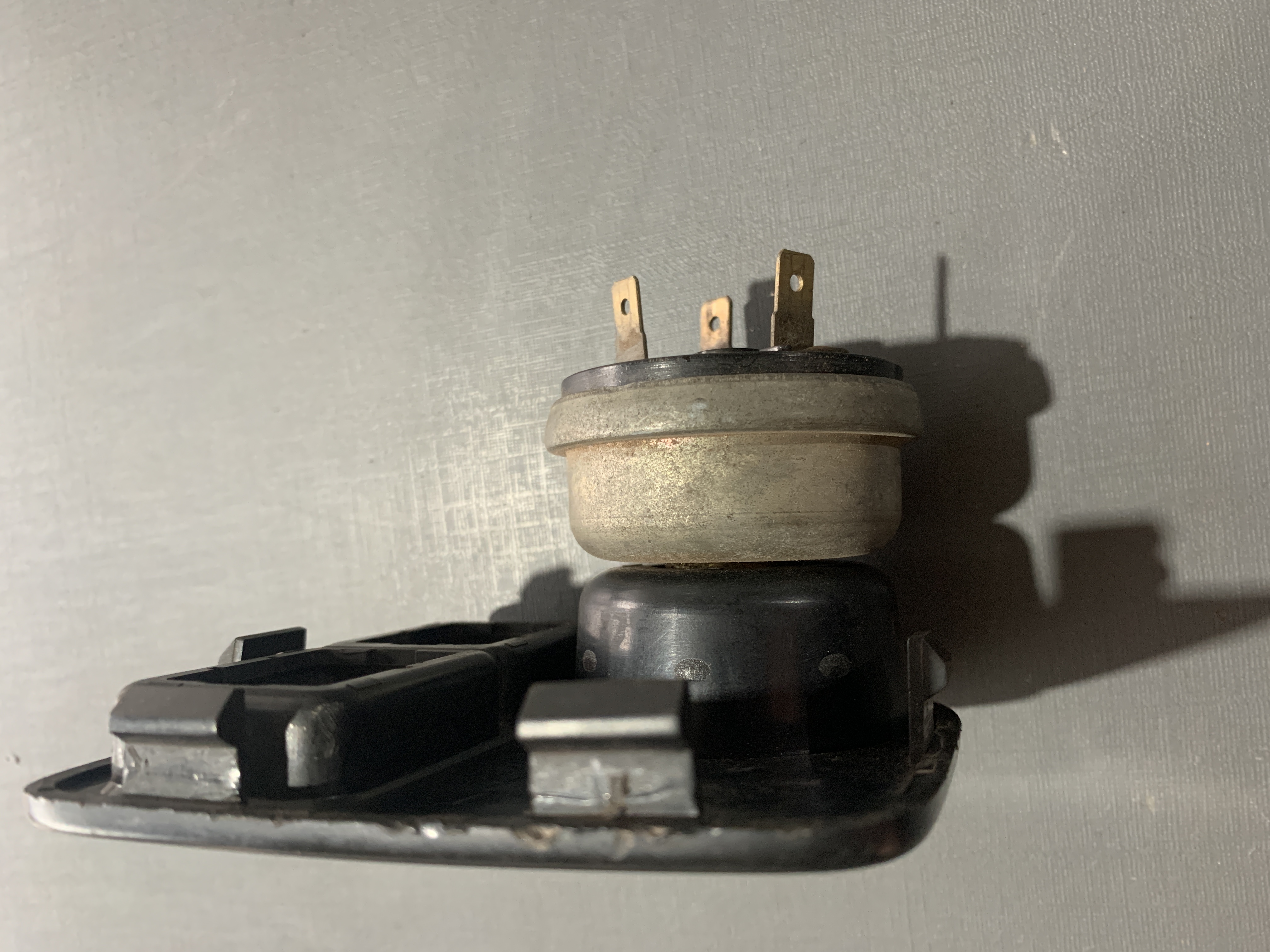 Suporte/Interruptor Ford Cargo 2011 a 2019 2