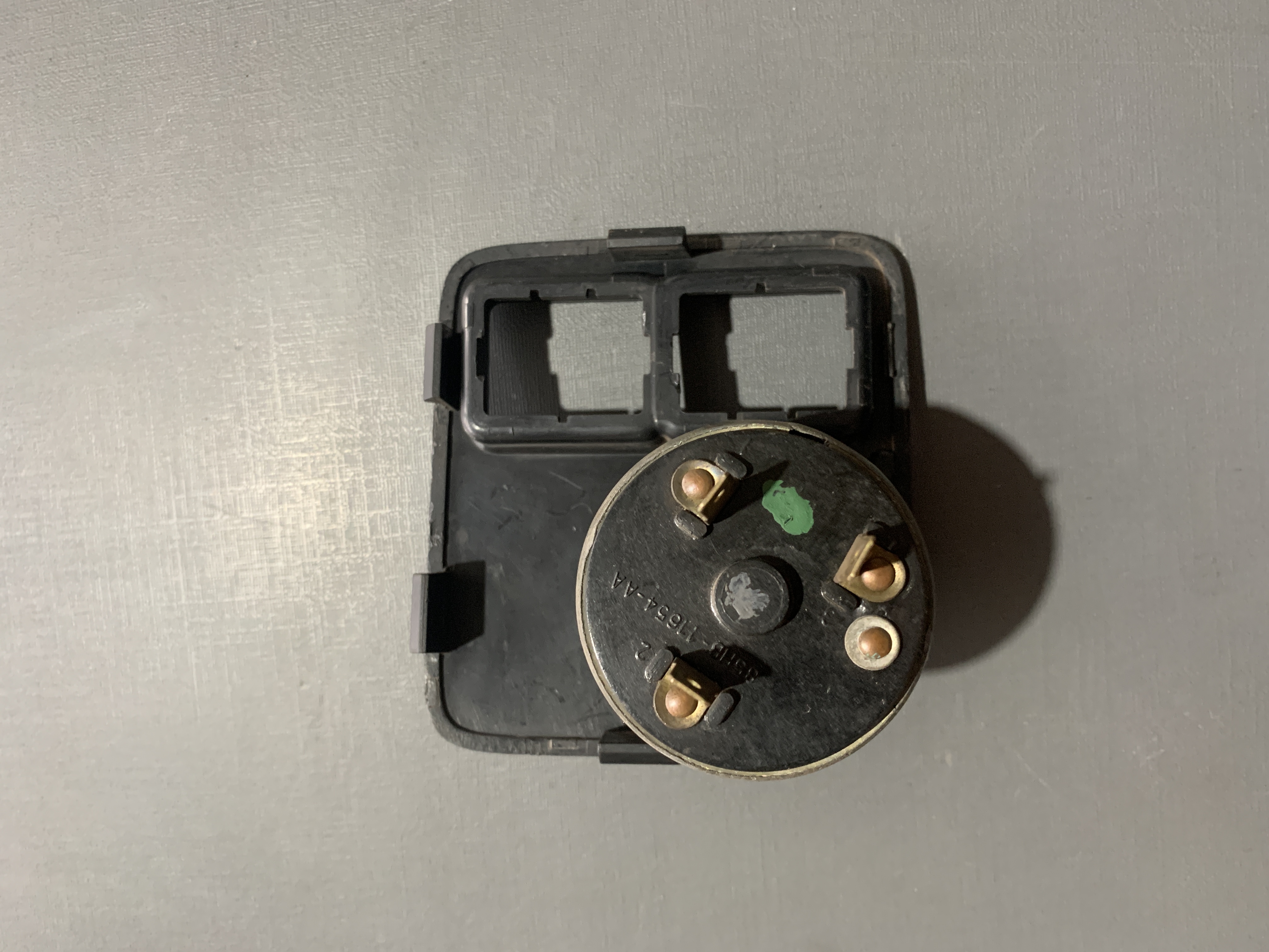Suporte/Interruptor Ford Cargo 2011 a 2019 3