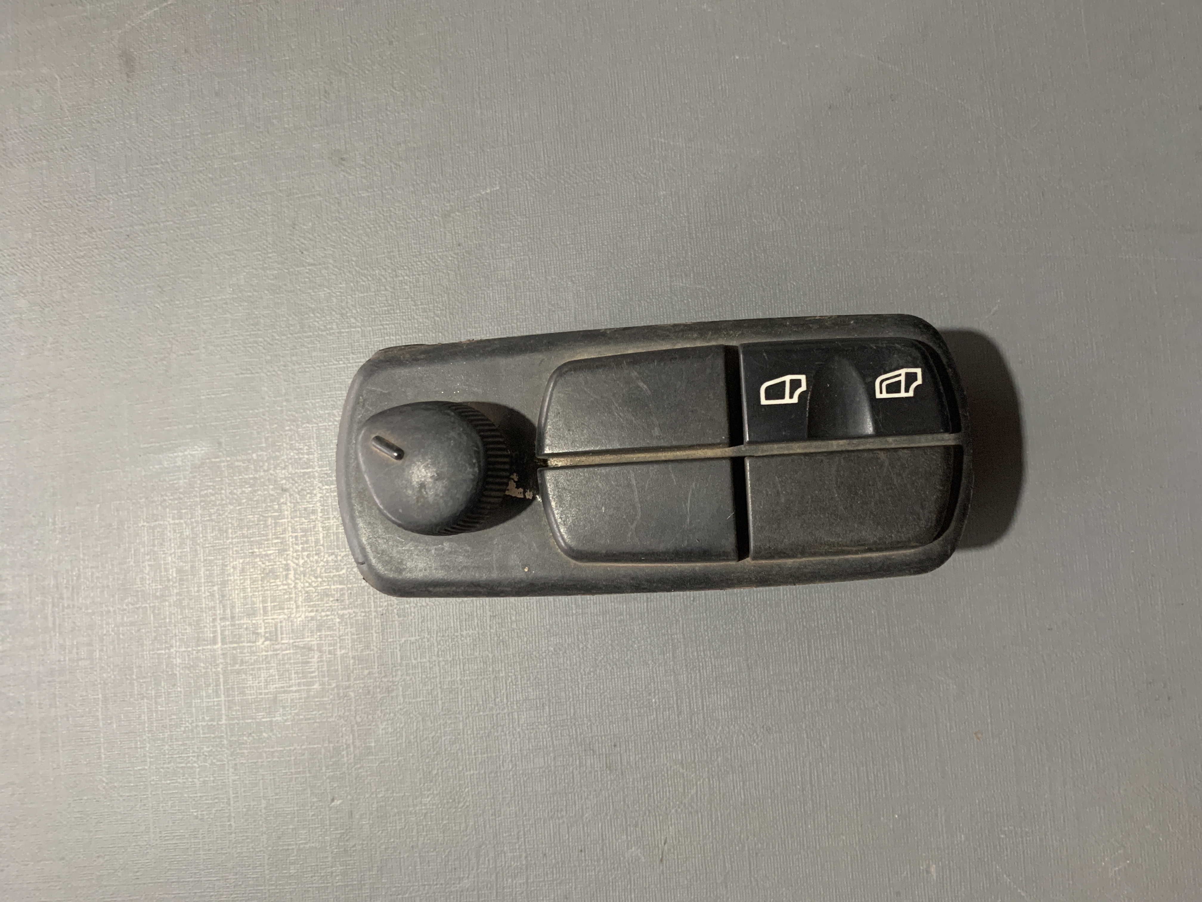 Levantador Vidro MB Atego/Axor